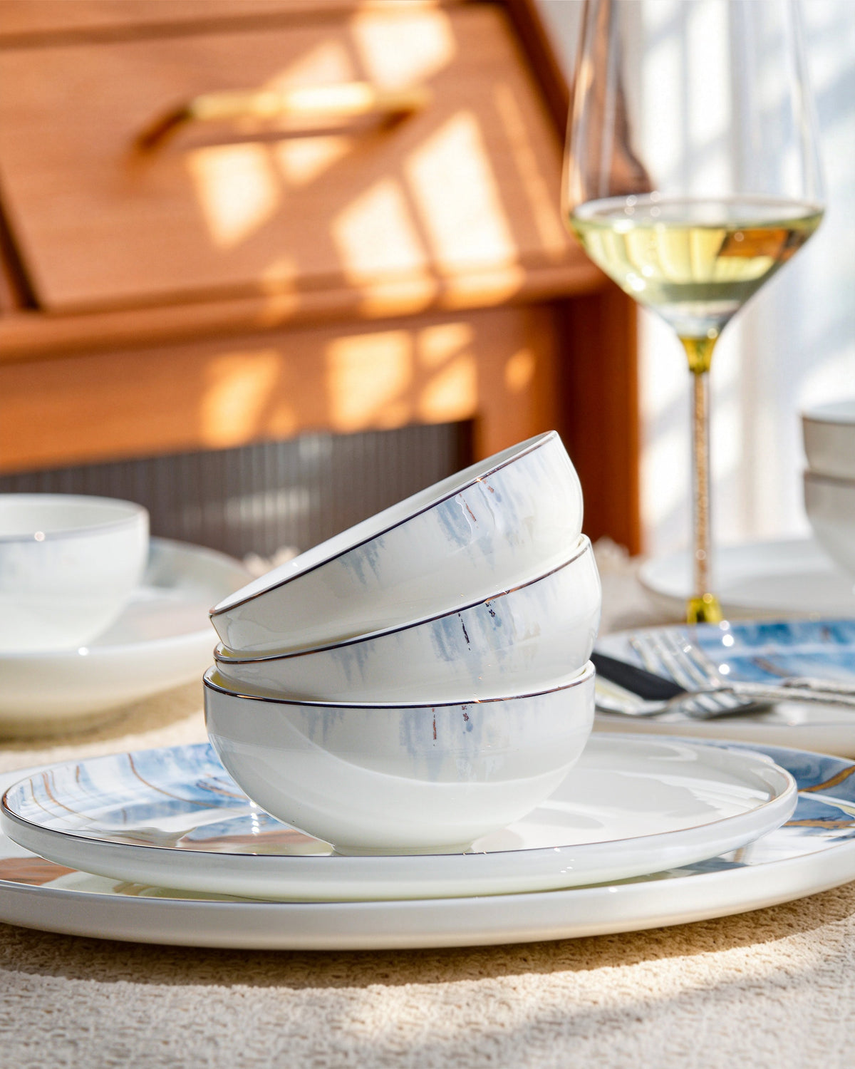 TAKISSO Cloud Petal Dinner Set