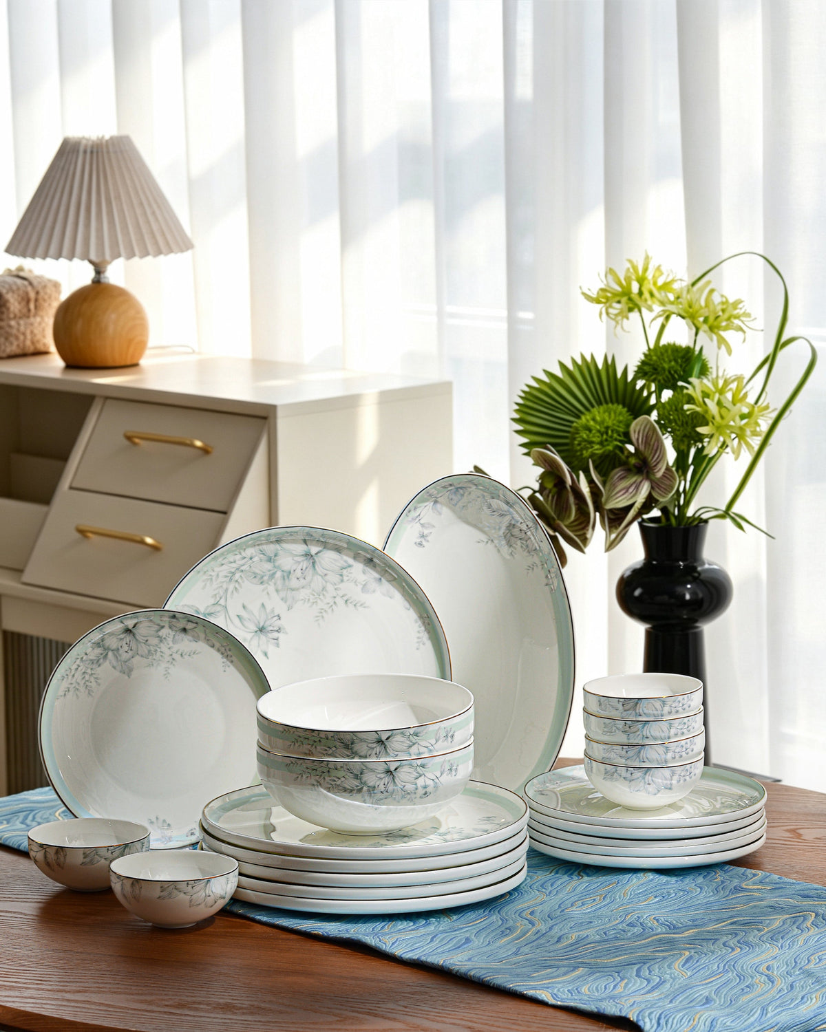 TAKISSO Maison Petale Dinner Set