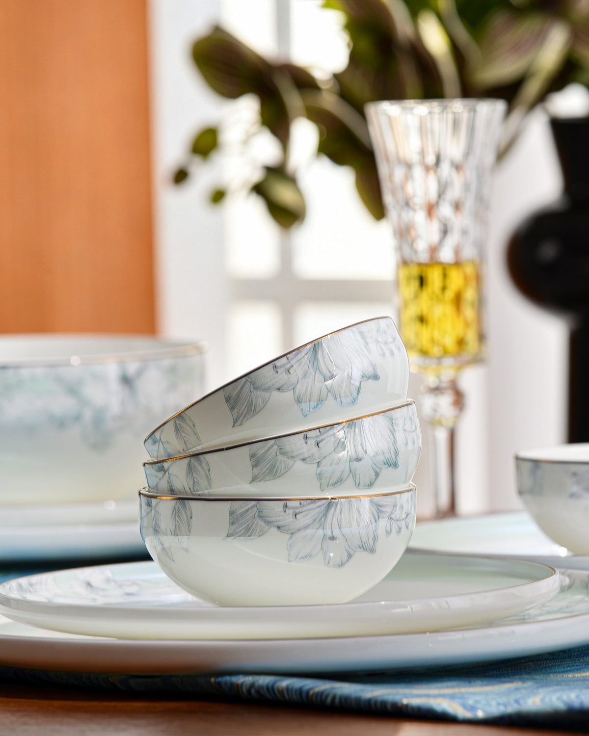 TAKISSO Maison Petale Dinner Set