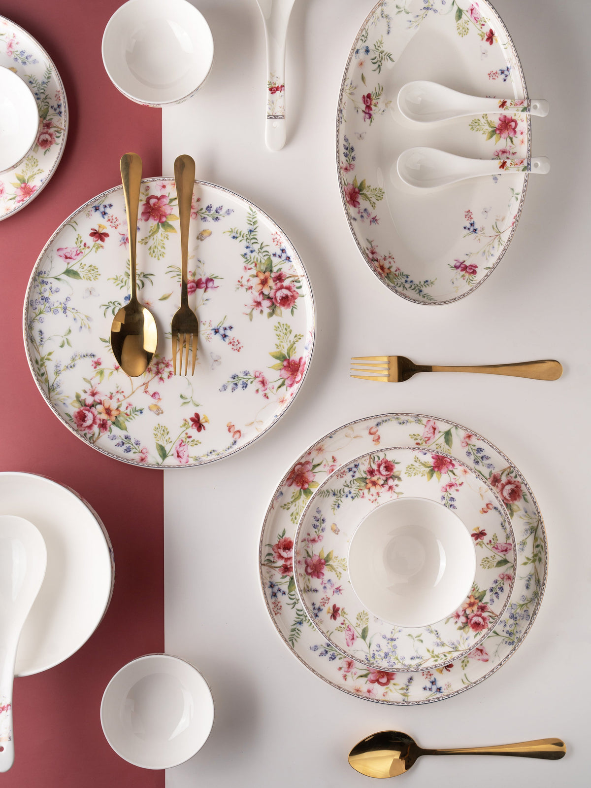 TAKISSO Porcelain Dinner Set of 49